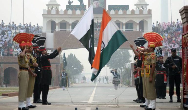 Pakistan offers support to India